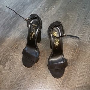 Black Platform High Heels size 7.5